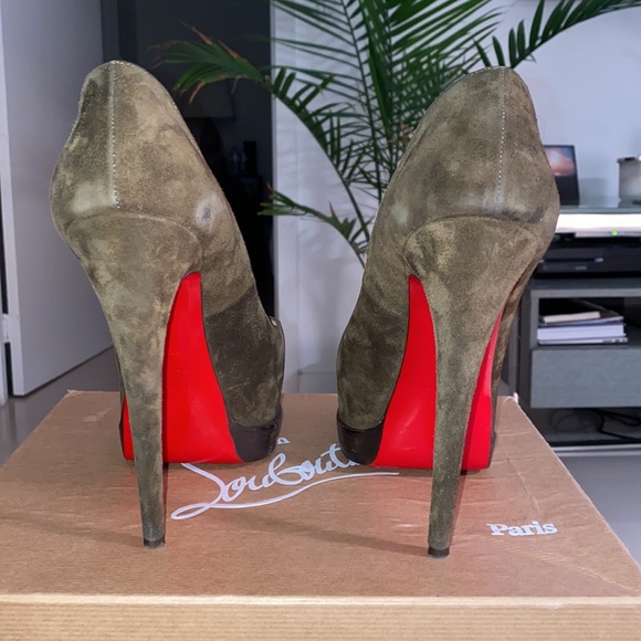 Christian Louboutins size 41 Euro - Picture 3 of 4